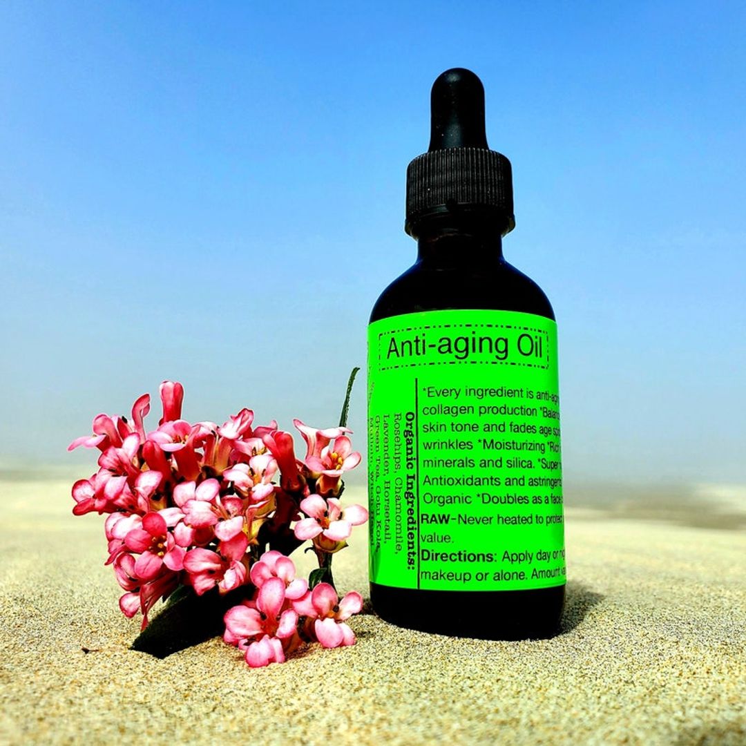 Organic Anti-aging Face Oil- Raw, Vegan, Very high in antioxidants, tightens skin, diminish age spots and wrinkles.